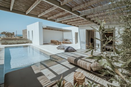 Cove Paros 54